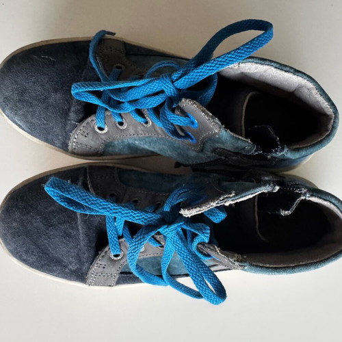 Kickers boys' shoes used, size 34, blue and gray