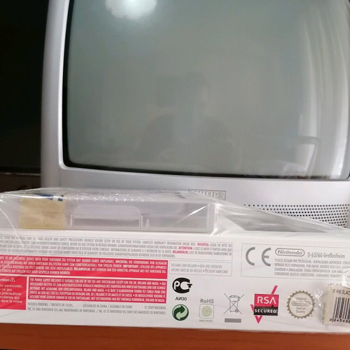 Nintendo DSi new bundle with Big Brain Academy