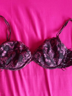 Med bra size 75B like new, black and purple
