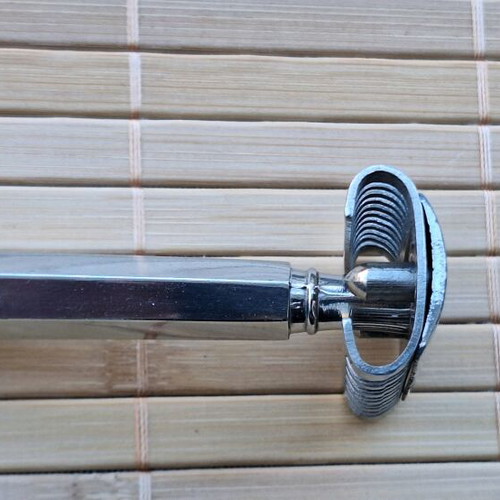 Le Coq Cage Comb razor used