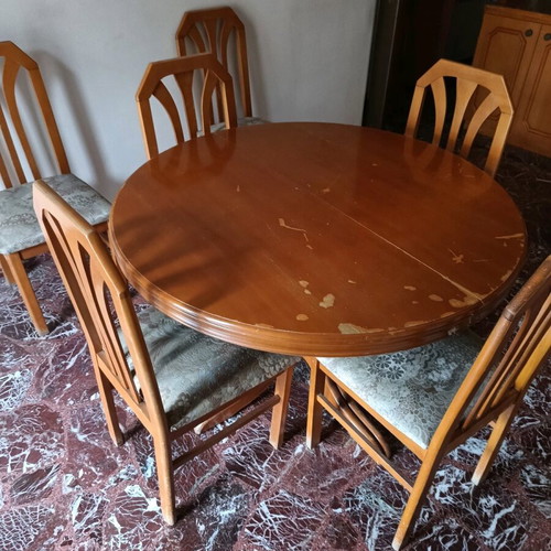 Wooden round dining set used with 6 chairs and extension