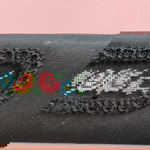 Χτενάκι με θήκη vintage μεταχειρισμένο με κέντημα και μεταξωτό ύφασμα