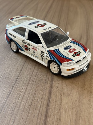 Ford Escort Cosworth Rallye Sanremo #6 Bburago 1:24 метален модел употребяван