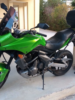 Kawasaki Versys 650 motorcycle used, 2012, 43,300 km, Kappa 46L top case