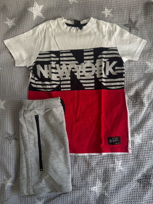 Gang kids set size 5 years like new, white and red