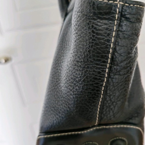 Leather shoulder bag used, black with ecru stitching
