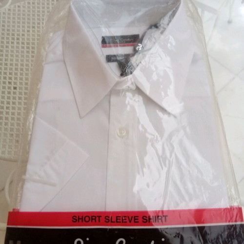 Pierre Cardin men's shirt new short sleeve, size medium, white