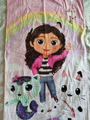 Gabby's Dollhouse Bath and Beach Towel like new