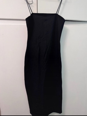 Midi black dress