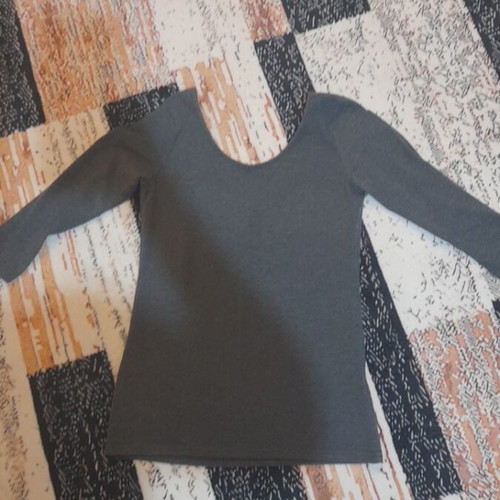 H&M blouse with cut-out back like new, gray, size S