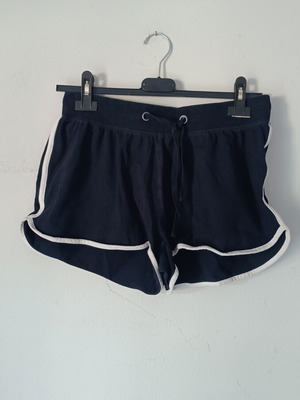 Esmara shorts with drawstring waist, size M