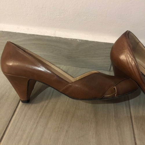 Bournazos pumps used, size 38, brown