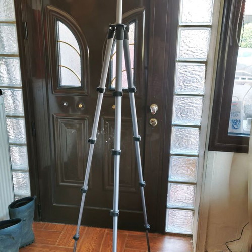 Manfrotto photographic tripod like new, max height 165 cm