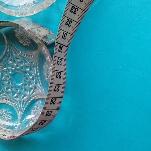 Glass dessert plates like new