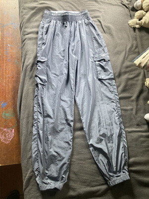 Maui & Sons shiny pants small size, like new, gray