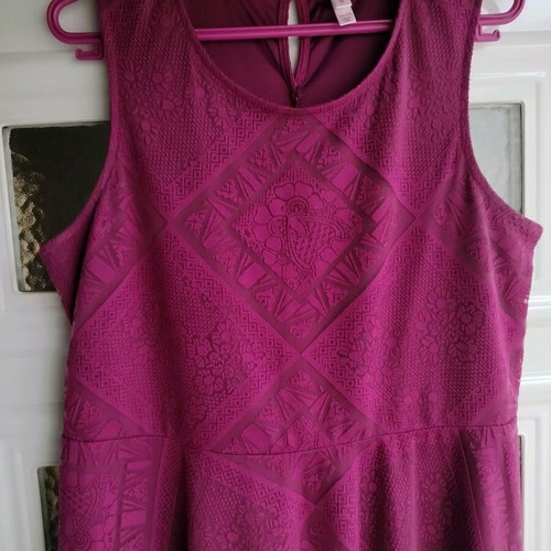 Lace dress magenta like new, size XL-XXL, xhilaration