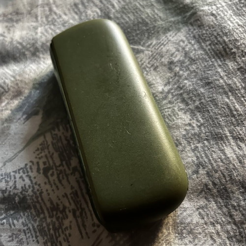 Iqos Iluma green used with minor external scratches