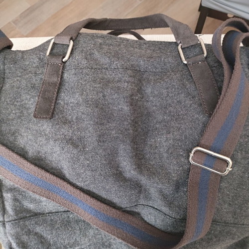 Tommy Hilfiger wool crossbody bag like new, grey with suede details