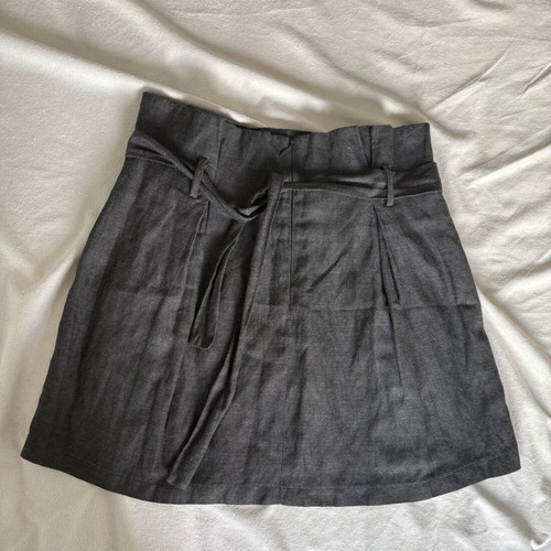 Amy Gee grey skirt with belt
