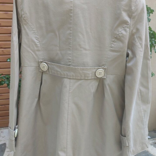Cotton trench coat lined with padding size M like new, beige