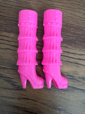 Barbie Fashionistas tall pink boots used