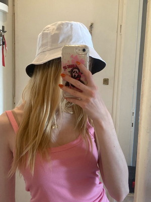 Spring beach reversible hat new, black and white