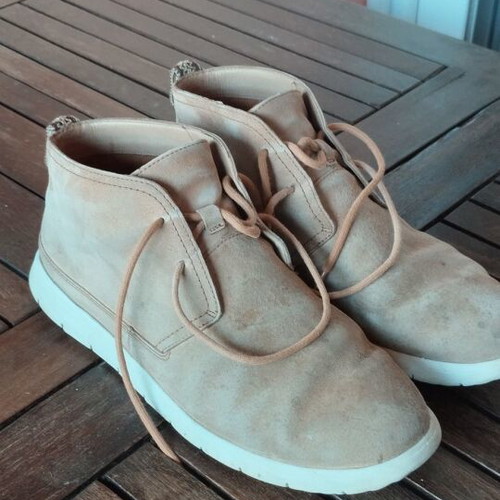 Ugg For Men Freemon suede boots used, size EU 45, beige