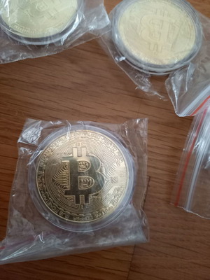 Συλλεκτικό νόμισμα Bitcoin από χρυσό 24Κ καινούργιο, διακοσμητικό με θήκη