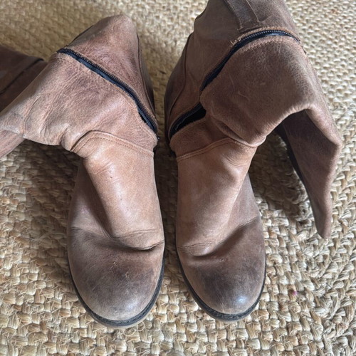 Leather knee-high boots used, brown, size 41