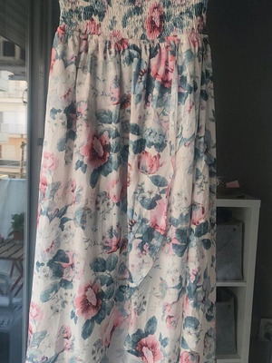 Parisian dress new, size M, floral
