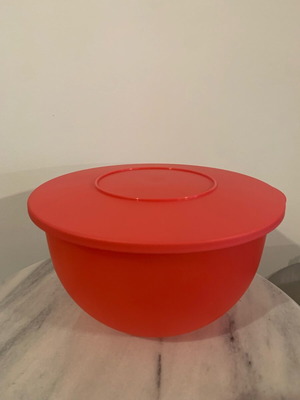 Expression bowl 7.5 liters Tupperware new, unused
