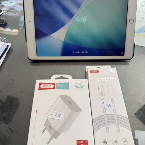 Apple iPad 8th Gen 10.2” Wi-Fi 128GB like new with charger and cable