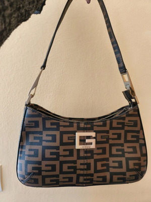 Guess shoulder bag brown like new