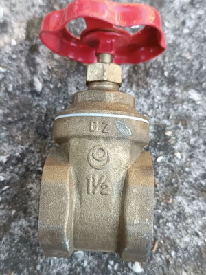 Оловна вентила 1 1/2'' 16atm CIM нова с метална ръкохватка