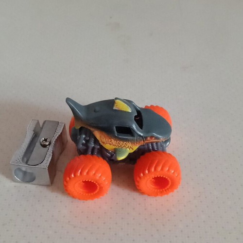 Monster Jam Mini toy car like new