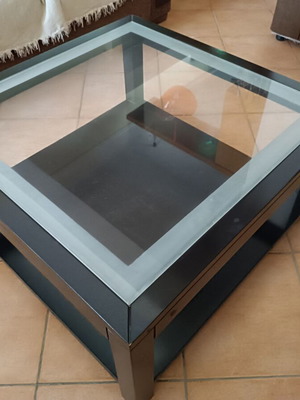 Coffee table handmade, like new, 80x80 with glass top
