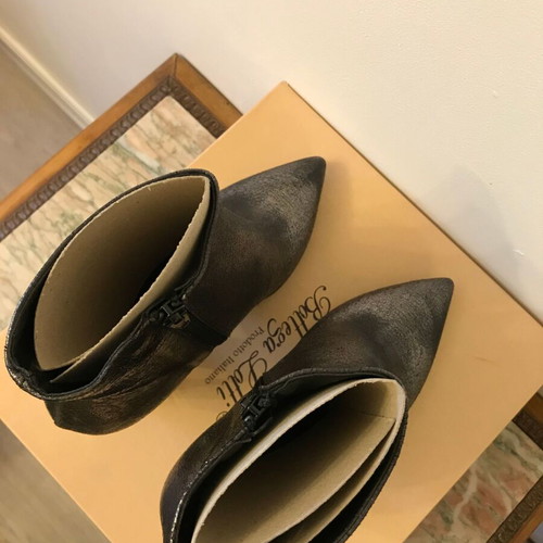 Bottega Veneta ankle boots new, gray silver, size 37