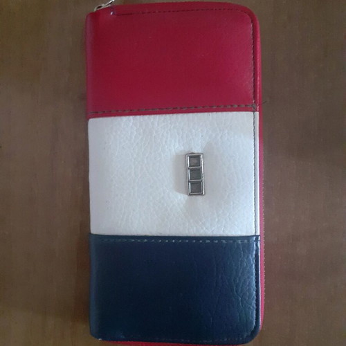 Large women's wallet used in very good condition