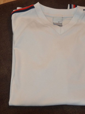 Nike vintage v-neck t-shirt white size L used