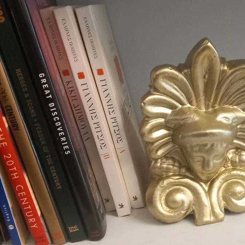 Acroceram with Hermes head like new, gold color