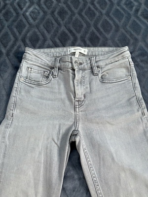 Mango grey skinny jeans like new, size 32