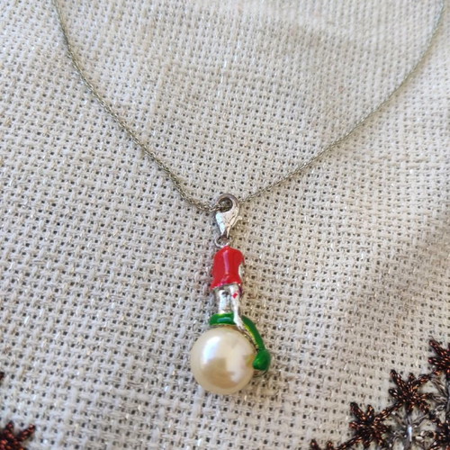 Ariel Mermaid Necklace used, sitting on pearl, silver 925 chain