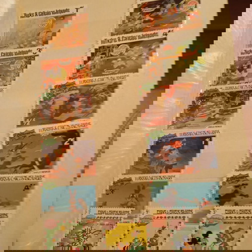 Συλλογή ασυνήθιστων γραμματοσήμων με ήρωες Walt Disney σαν καινούργια