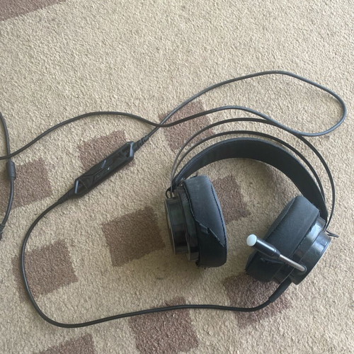 Zeroground Keiji 7.1 HD-2400G headphones used, wired