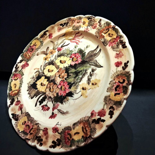 Vintage floral κεραμικό πιάτο σαν καινούργιο, χειροποίητη ελληνική λαϊκή τέχνη