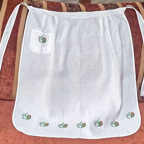 Woven apron white color used, good condition