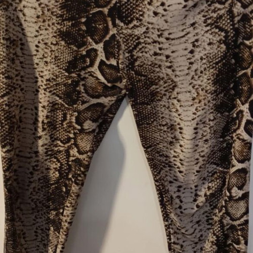 Women's plus size leggings snake print like new, XXL 44 16