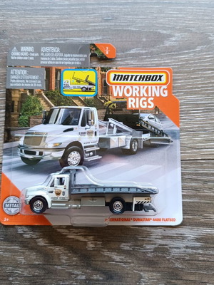 Working Rigs International Durastar 4400 Flatbed truck new