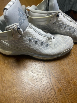 Adidas men's sports sneakers used, size 51 1/3, missing laces