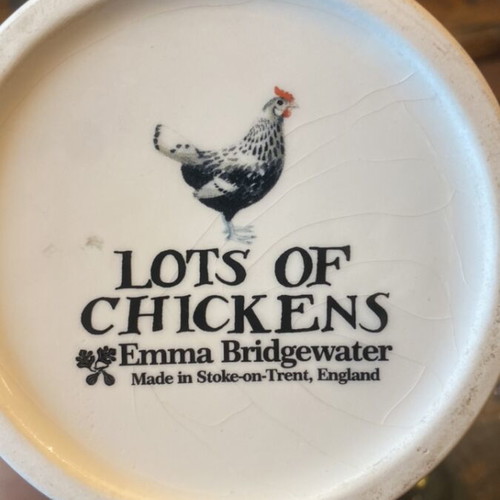 Britain cup used with chickens design